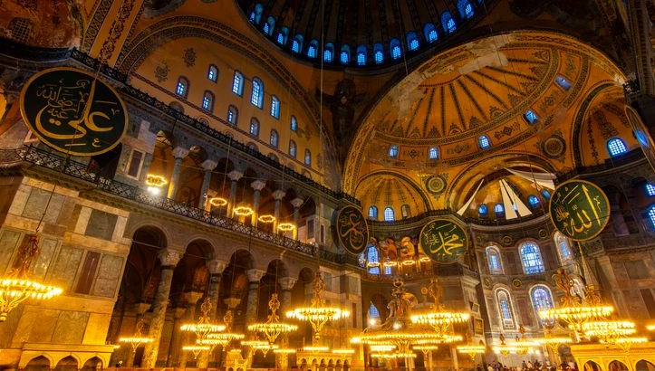Teravih Namazı İçin Saatler: 3 Mart İstanbul, Ankara ve İzmir Detayları!