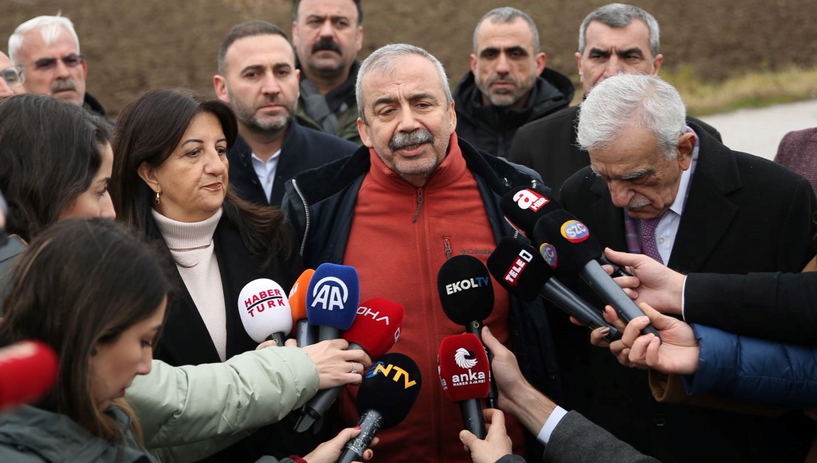 İmralı'dan PKK'ya Mesaj! Sırrı Süreyya Önder: Öcalan Koşulsuz Destekliyor