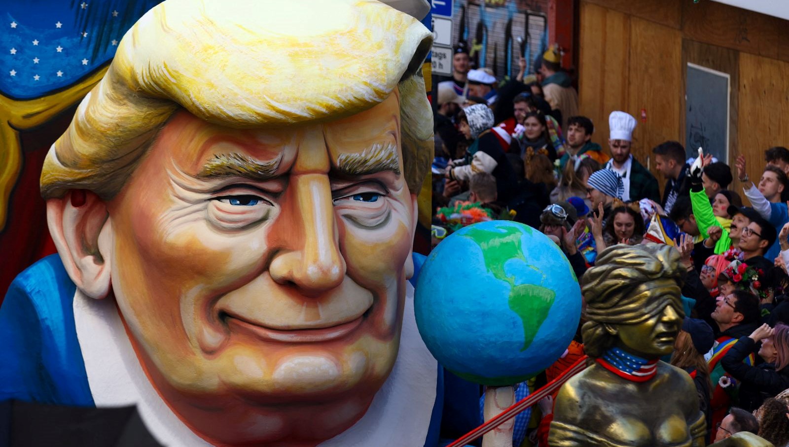 Trump Döneminin Ardından: Amerikan Vatandaşlığı İçi Başvurularda Patlama!