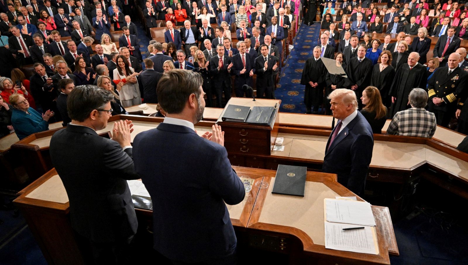 Trump'ın Kongre İni: Zelenski Mektubu ile Masaya Davet Edildi!