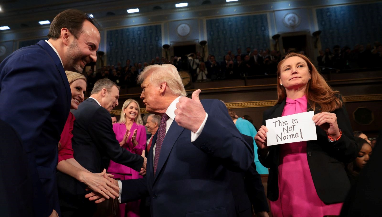 Trump’ı İlk Kongre’de Kuşatan Protestolar: “ABD’de Diktatörlük Olmaz!”