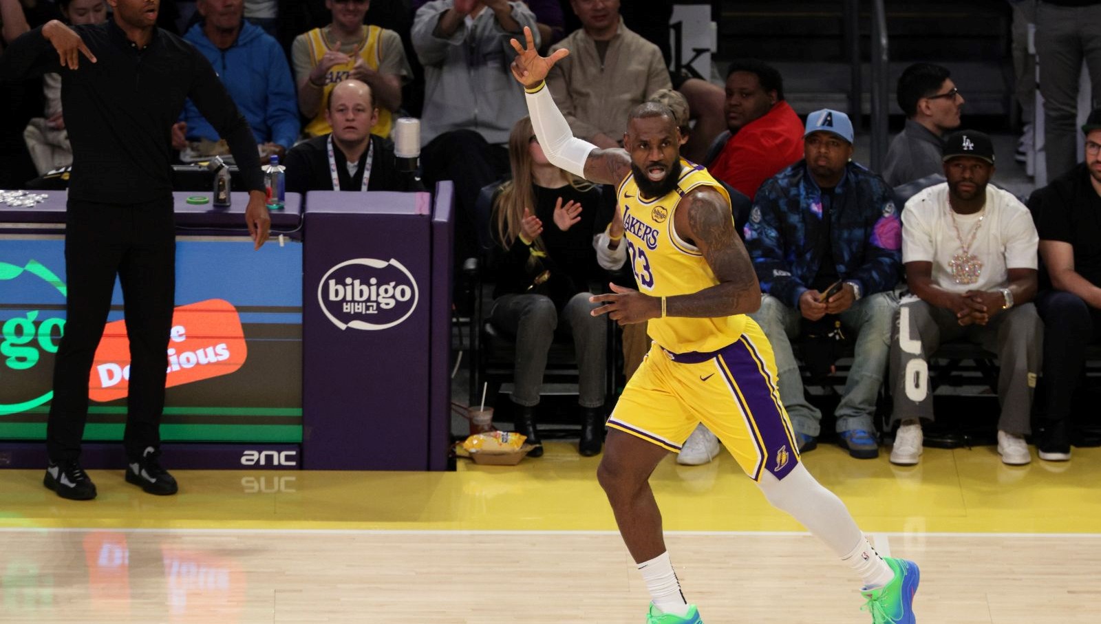 LeBron James, NBA Tarihinde Bir Dönüm Noktası: 50,000 Sayı Eşiğini Aştı!