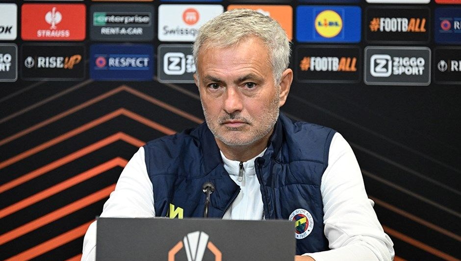 CANLI | Jose Mourinho, Rangers karşılaşması öncesi değerlendirmelerde bulunuyor...