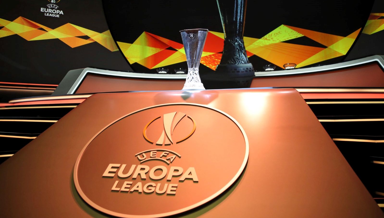 UEFA Avrupa Ligi'nde Heyecan Doruğa Ulaştı: Son 16 Turu İlk Ayağı Sona Erdi!