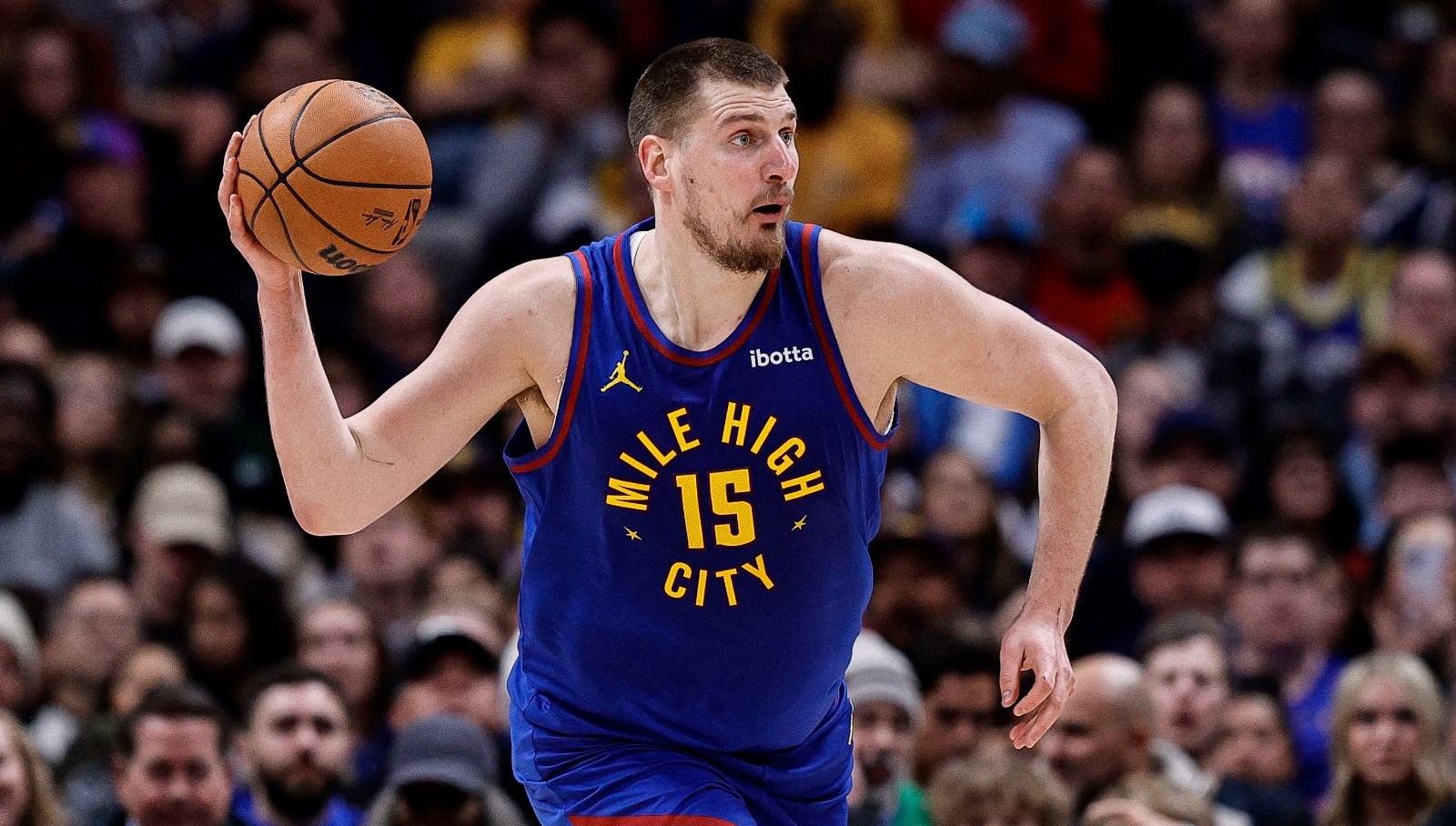 Nikola Jokic'ten Tarihi Performans: Triple-Double ile Nuggets Zaferi Elde Etti!