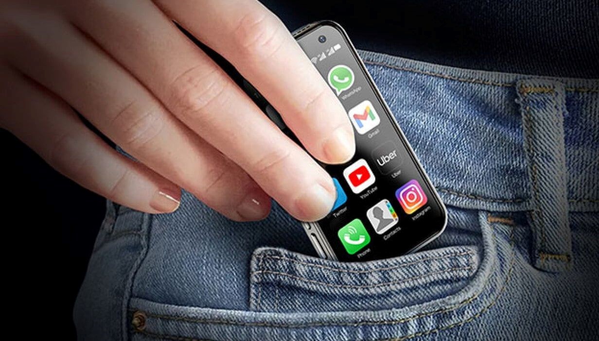 Cüzdana Sığacak Kadar Küçük: Kredi Kartı Boyutunda Akıllı Telefon!