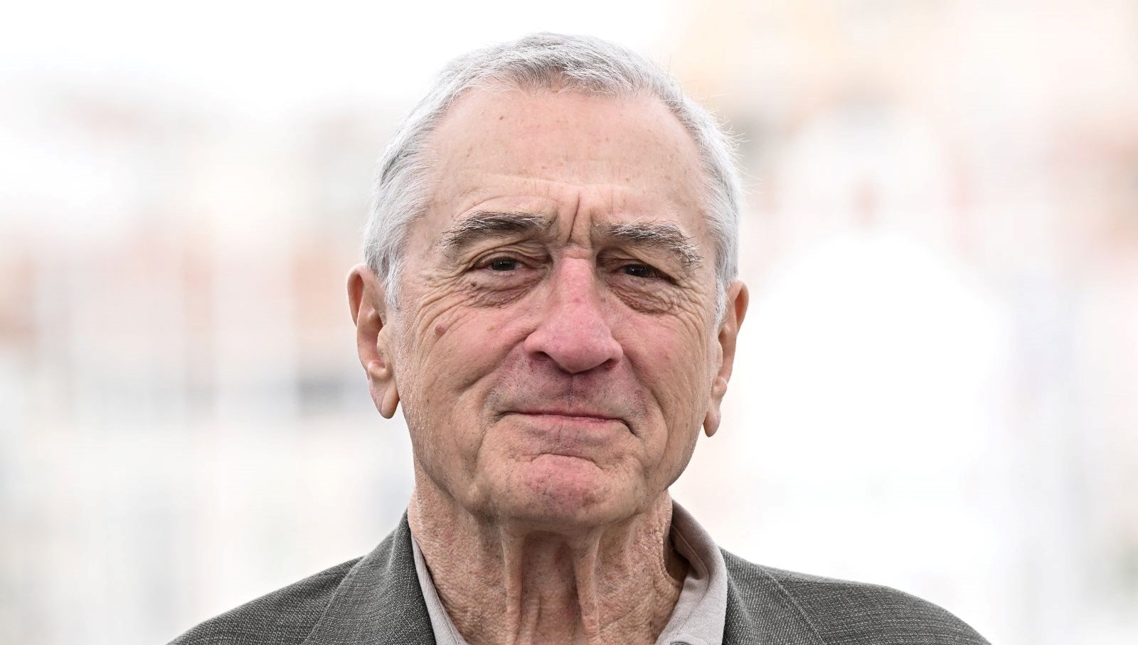 Robert De Niro’nun Yaşına Rağmen Şaşırtan Baba Olma Kuralı!