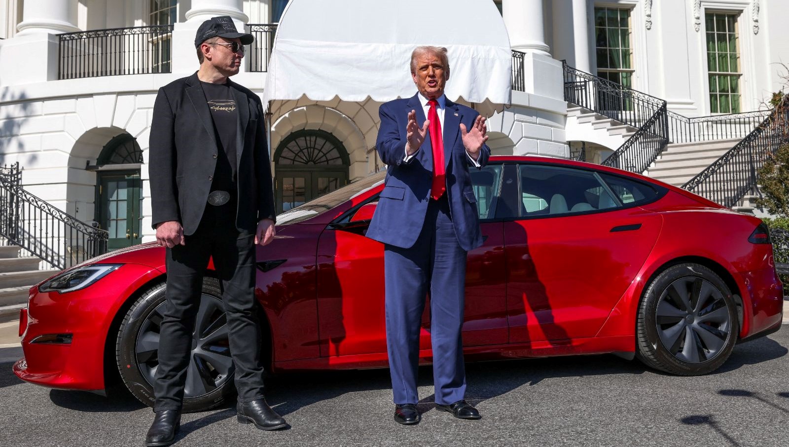 Trump ve Musk Arasındaki Çekişme, Tesla Hisselerine Darbe Vurdu