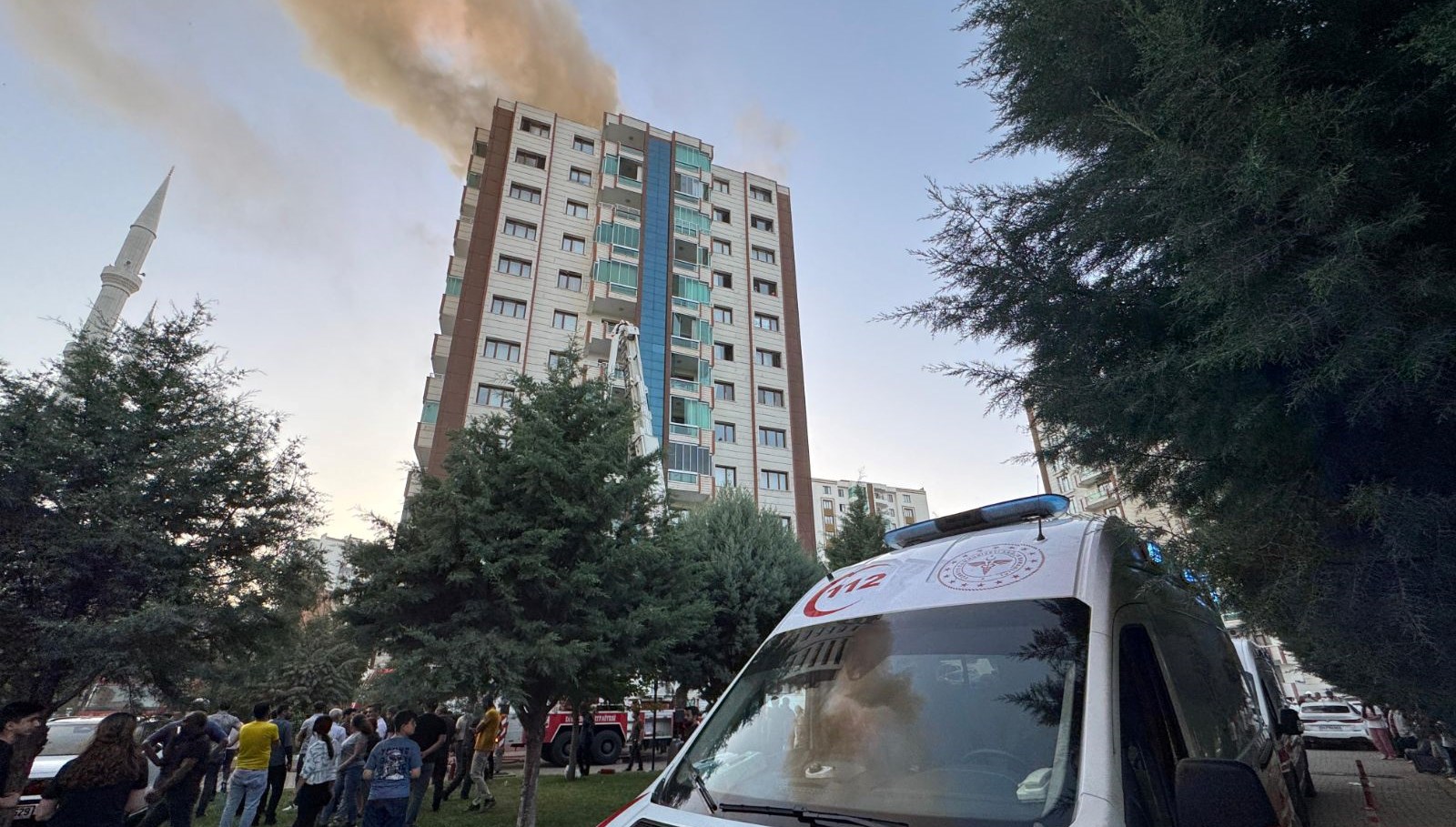 Diyarbakır'daki Yangında İhmaller Faciaya Neden Oldu: 4 Can Hayatını Kaybetti