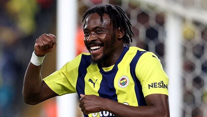 Süper Lig’de Şok Gelişme: Fenerbahçe’nin Yıldızına Ezeli Rakibinden Çarpıcı Teklif!