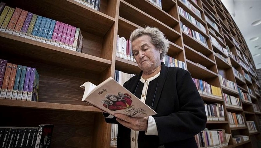 Türk Edebiyatının Parlayan Yıldızı Muazzez Akkaya Giray Hayatını Kaybetti