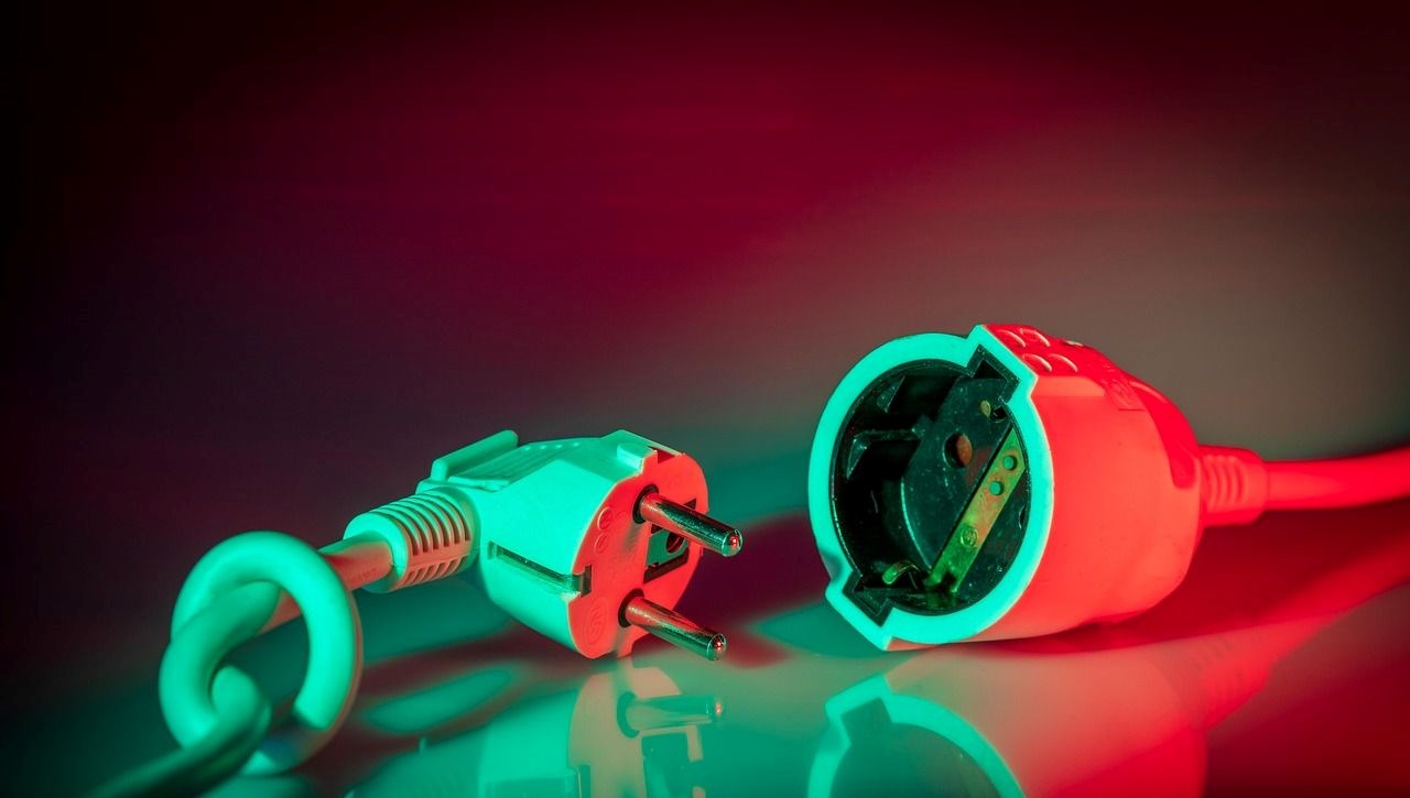 Elektrik Çarpması Durumunda Uygulanması Gereken İlk Yardım Adımları