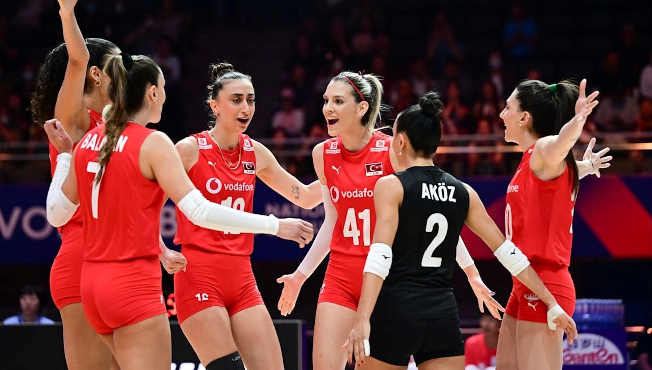 Milletler Ligi'nde Filenin Sultanları: Çin’i Geride Bıraktılar, Seri Devam Ediyor!