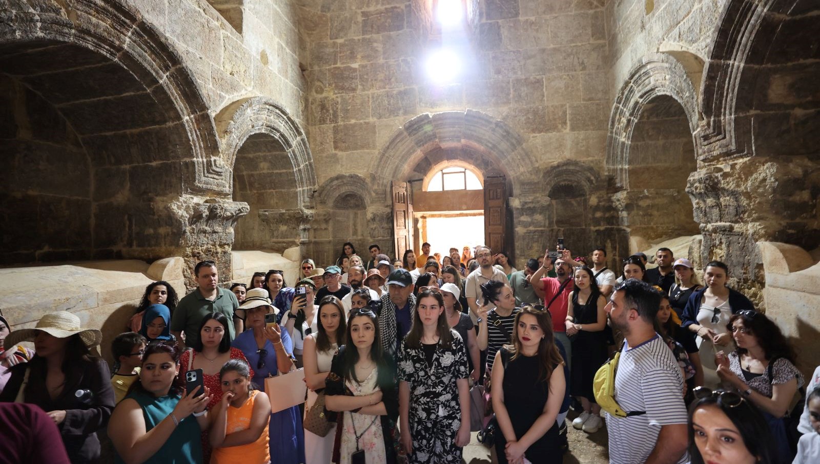 Kurban Bayramı'nda Mardin'de Turist Patırtısı: Dizilerin Büyülü Cazibesi!