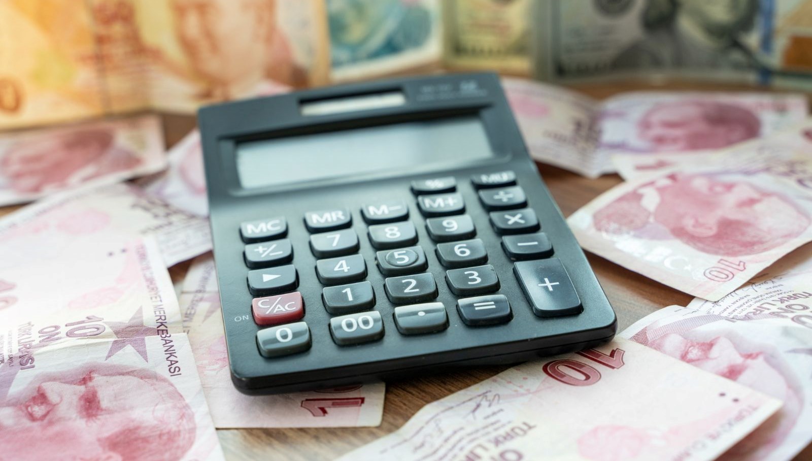 600 Bin Kamu Çalışanı İçin Beklenen Zaman: Hükümetin Zam Teklifi Ne Şeklinde Olacak?