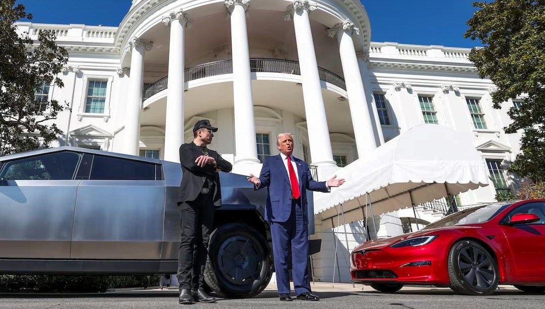 Elon Musk'ın İnternet Hamlesi: Beyaz Saray'da Endişe Dalgası!