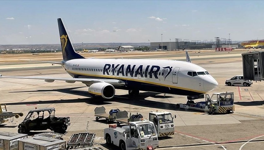 Rynair'dan Radikal Önlem: Taşkın Davranışa 500 Sterlinlik Cezalar Geliyor!