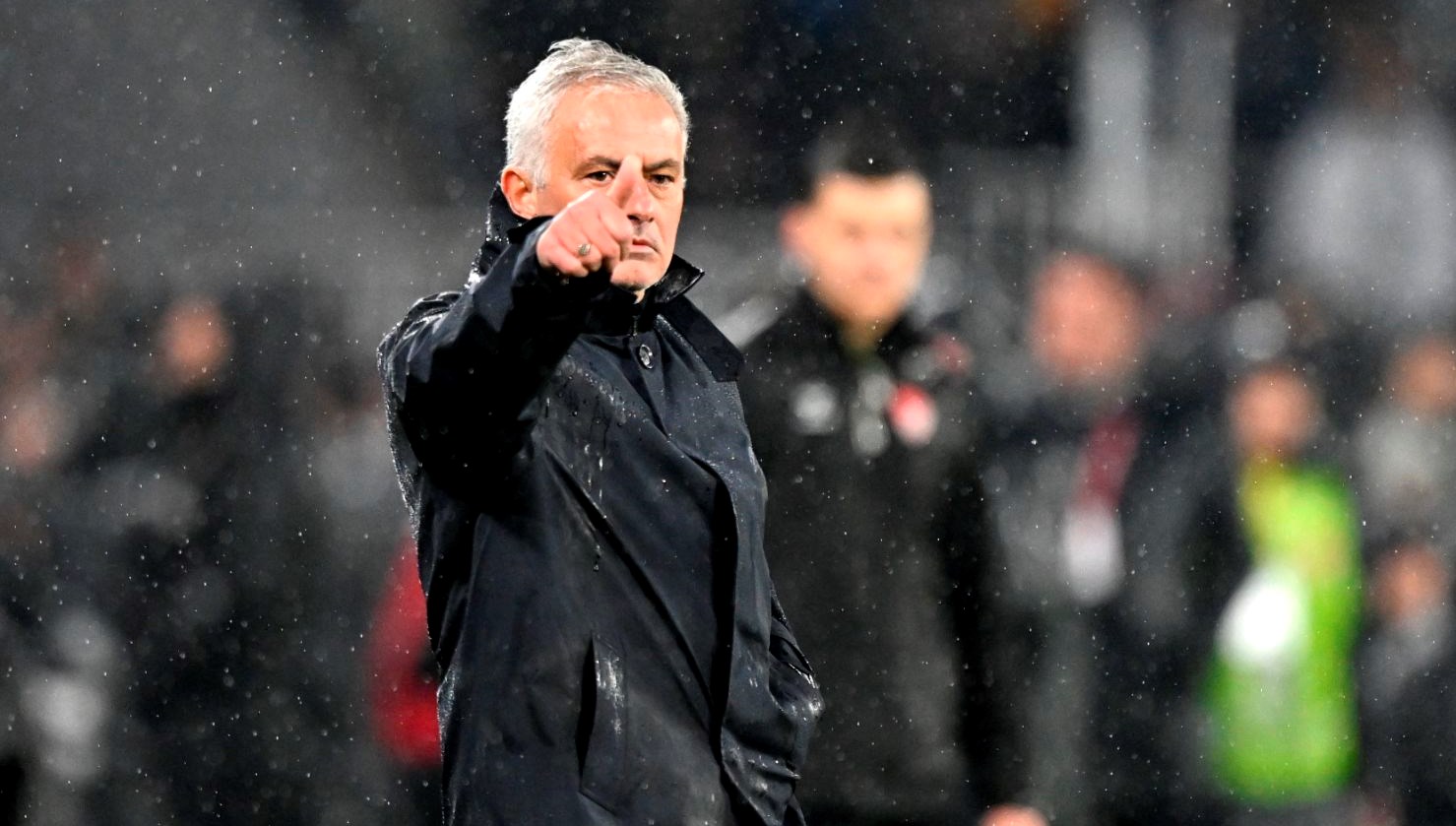 Mourinho'nun İki Yıldız İsteği: İngiltere'de Gizli Toplantı!