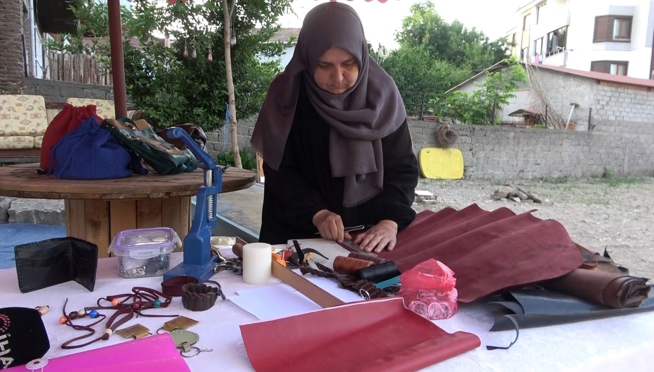 Kendi Atölyesini Kurdu: 3 Çocuk Annesinden İlham Verici Başarı Hikayesi!