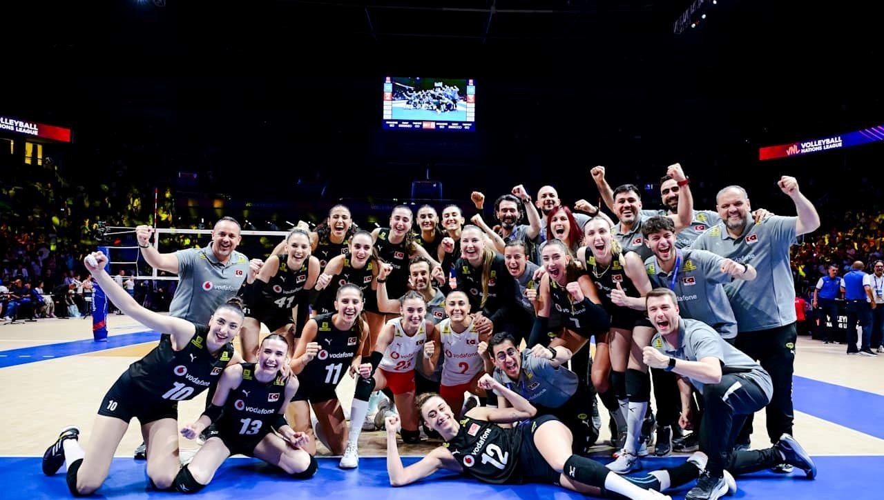 Filenin Sultanları'nın İstanbul'daki 2025 Maç Programı: A Milli Kadın Voleybol Takımı Hangi Gün, Saat ve Kanalda?