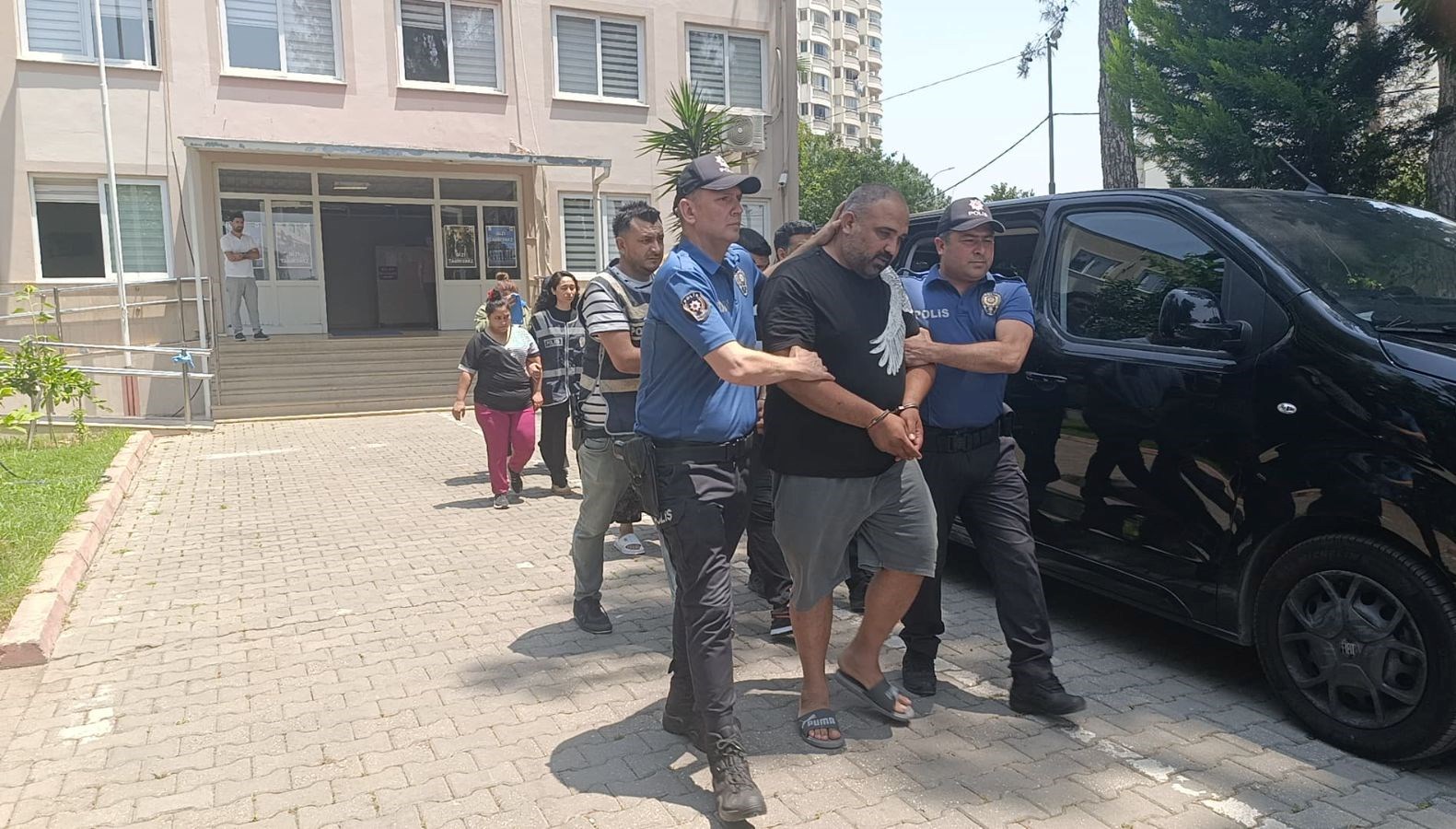 Adana'da Şok Dolandırıcılık Operasyonu: 4 Gözaltı!