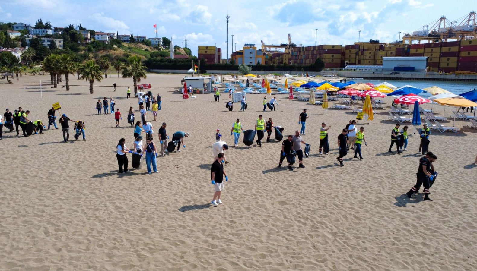 Sahillerimiz Temizleniyor: Plajlarda Çevre Harekâtı Gerçekleşti!