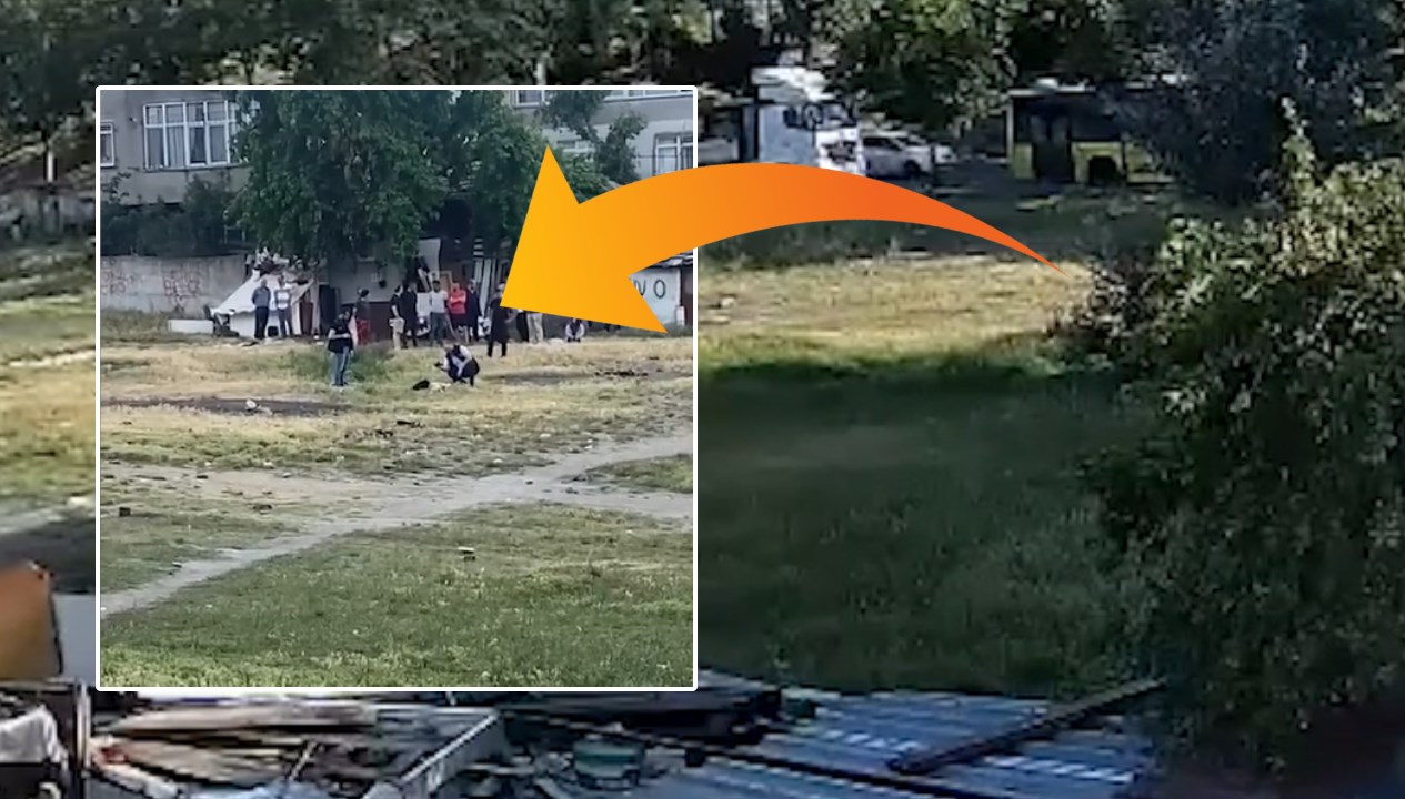Duş Sırasında Yere Düştü: Bağcılar'da Boş Arazide Ölü Bulundu