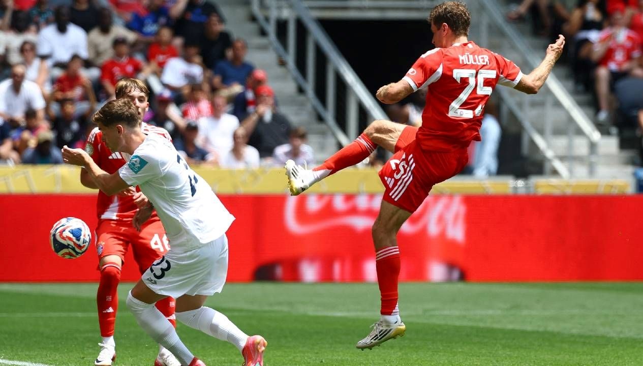 Bayern Münih'ten Tarihi Zafer: 10-0'lık Fark!