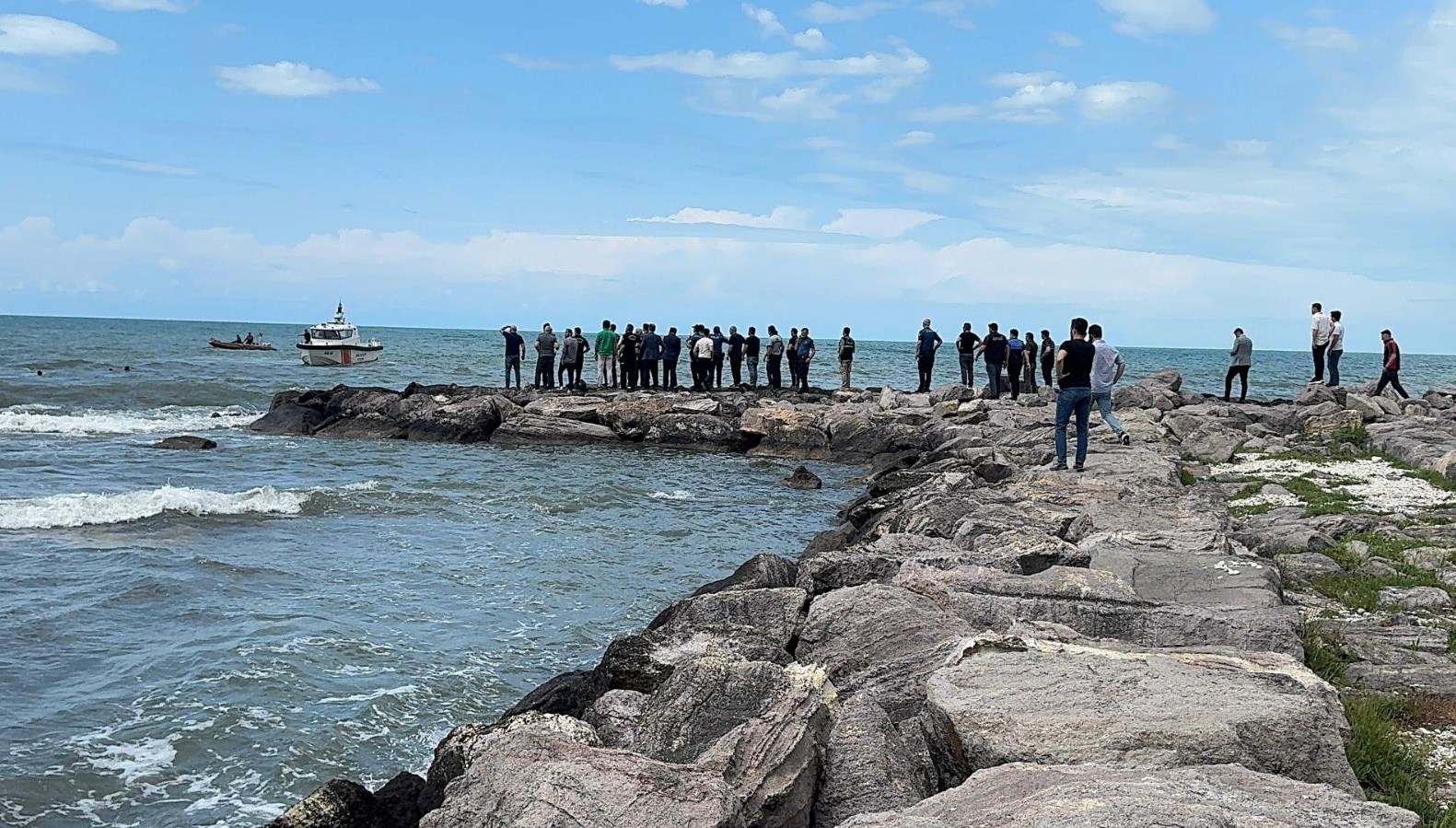 Giresun’da Denizde Kaybolan Çocuğun İzinde: Arama Çalışmaları Sürüyor