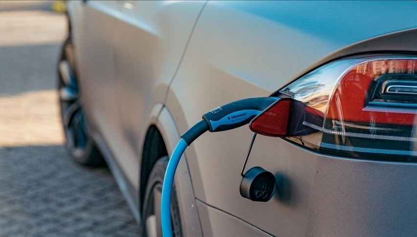 Elektrikli Araç Talebinde Düşüş: Alıcılar Geri Adım Atıyor!