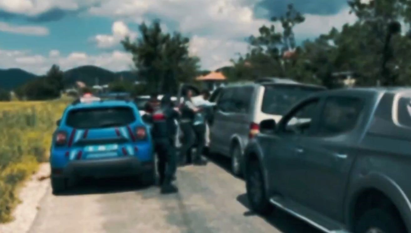 Uyuşturucu Çetelerine Darbe: 104 Kişi Gözaltında!