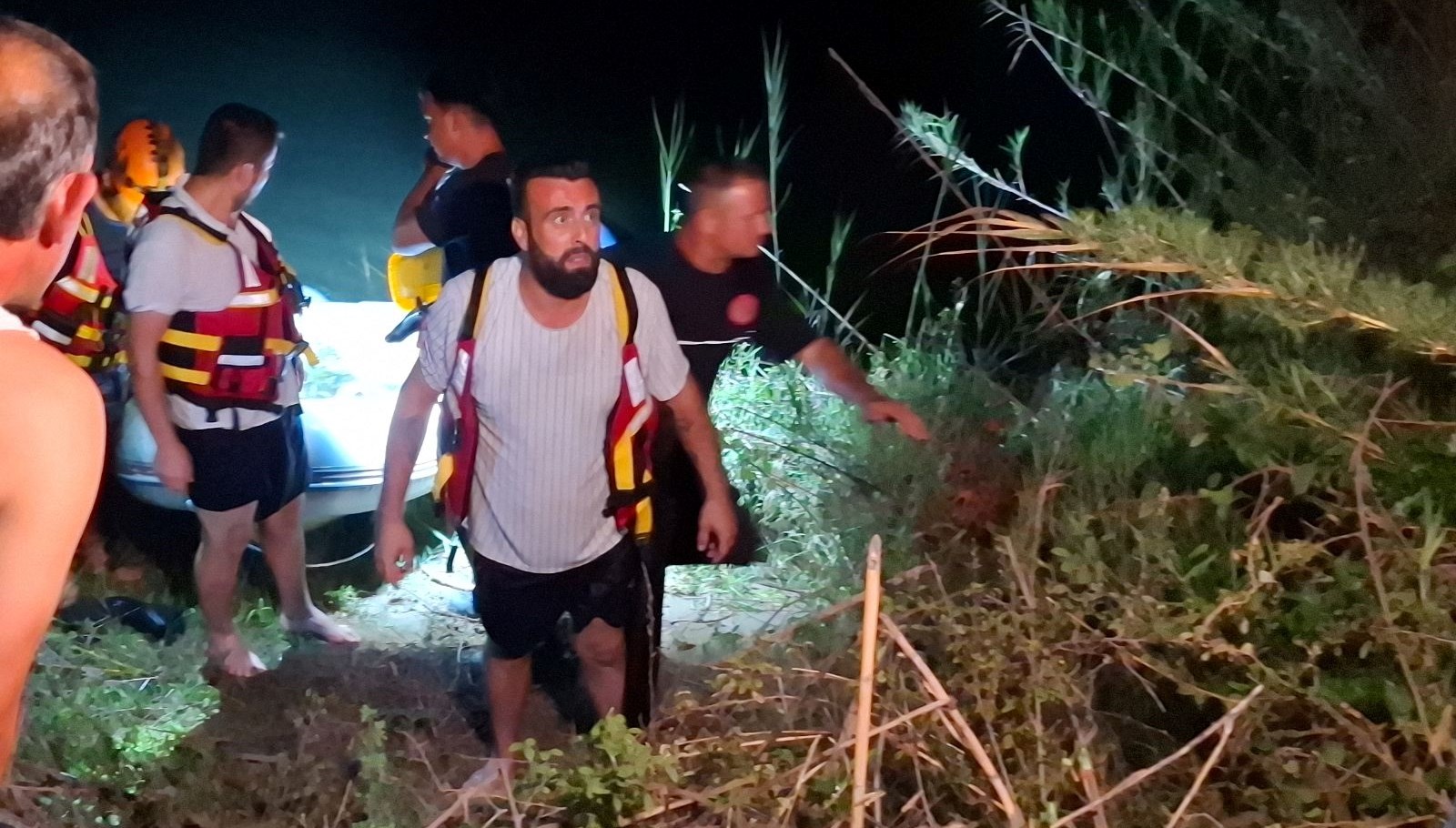 Baraj Su Seviyesi Yükseldi: Piknikte Mahsur Kalanlar Kurtarılmayı Bekliyor!