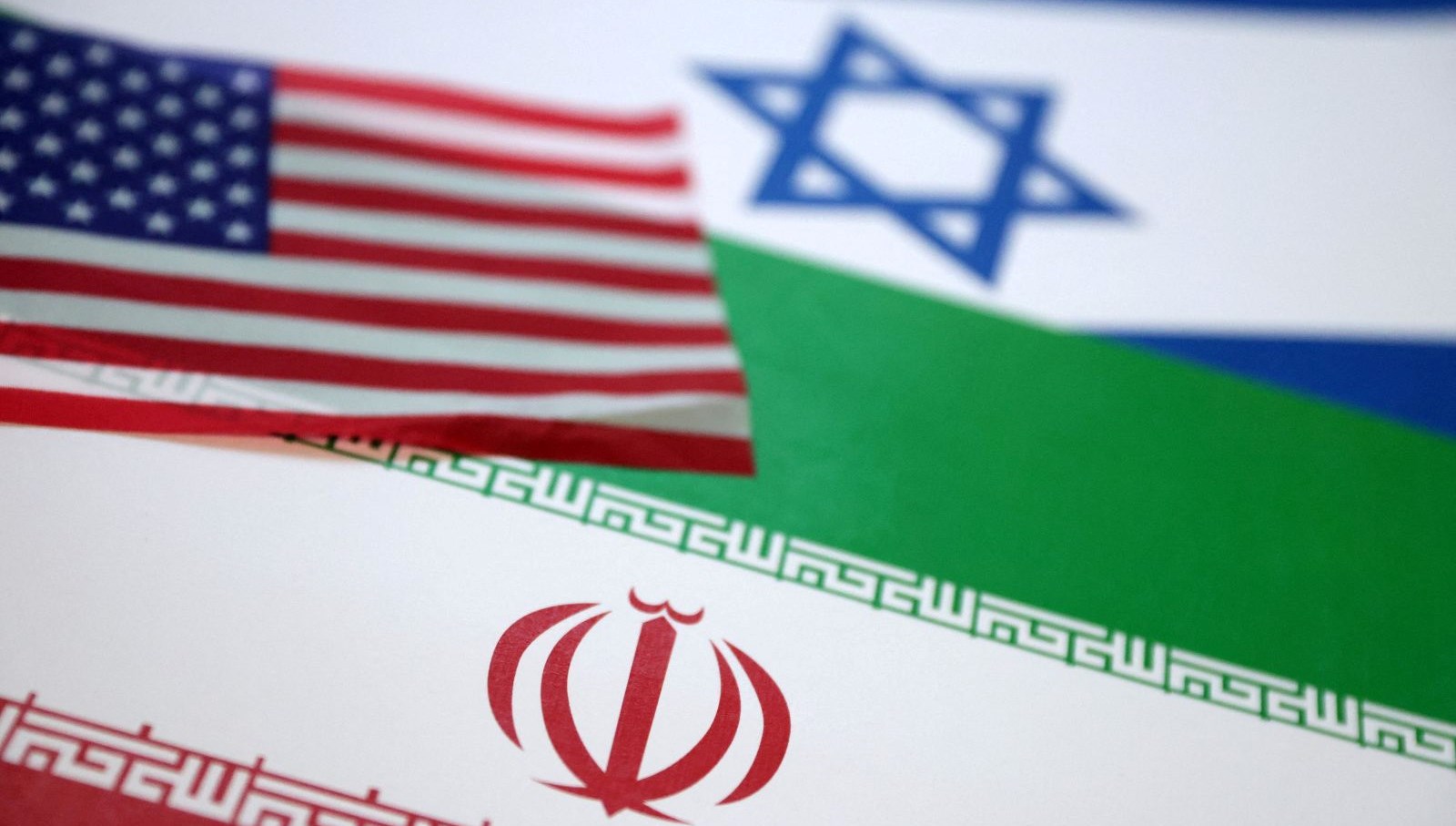 Mossad’ın Eski Liderinden Çarpıcı İddia: “İran’ın İki Yolu Var”