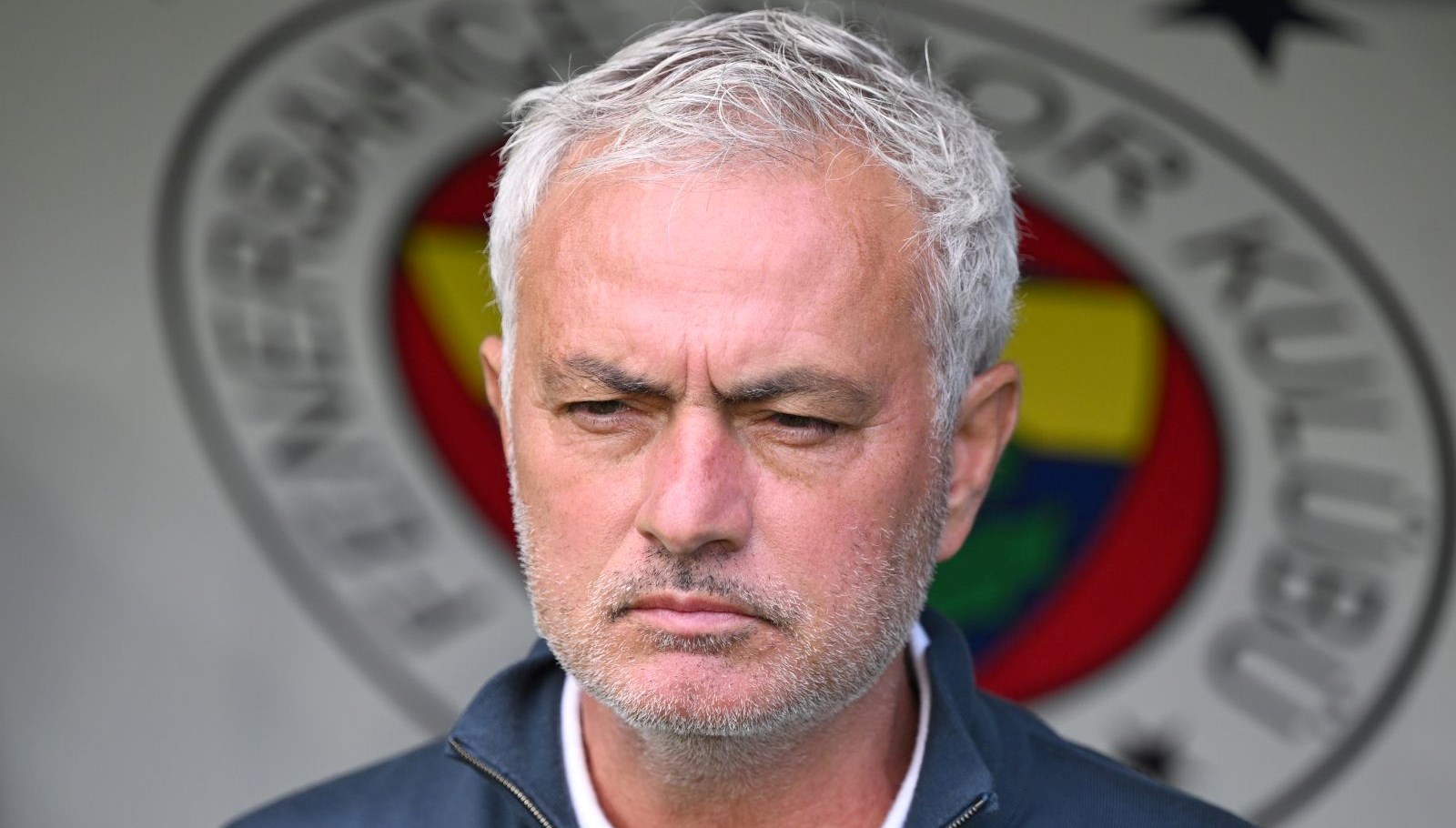 Jose Mourinho'dan Beklenmedik Geri Adım: Şaşırtıcı Detaylar Ortaya Çıktı!