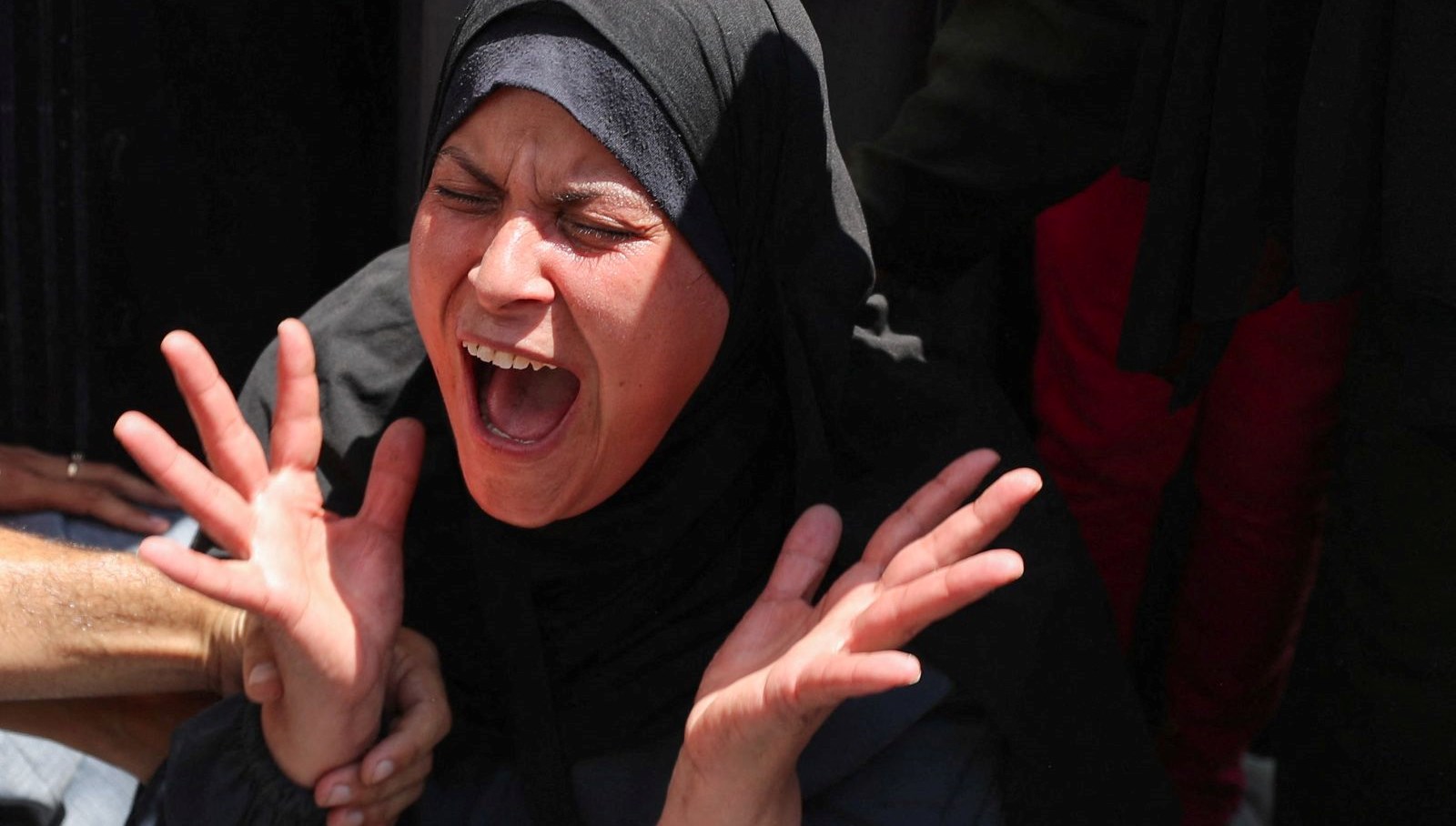Gazze'de Kanlı Günler: İsrail'in Saldırıları 52 Hayatı Kaybetti