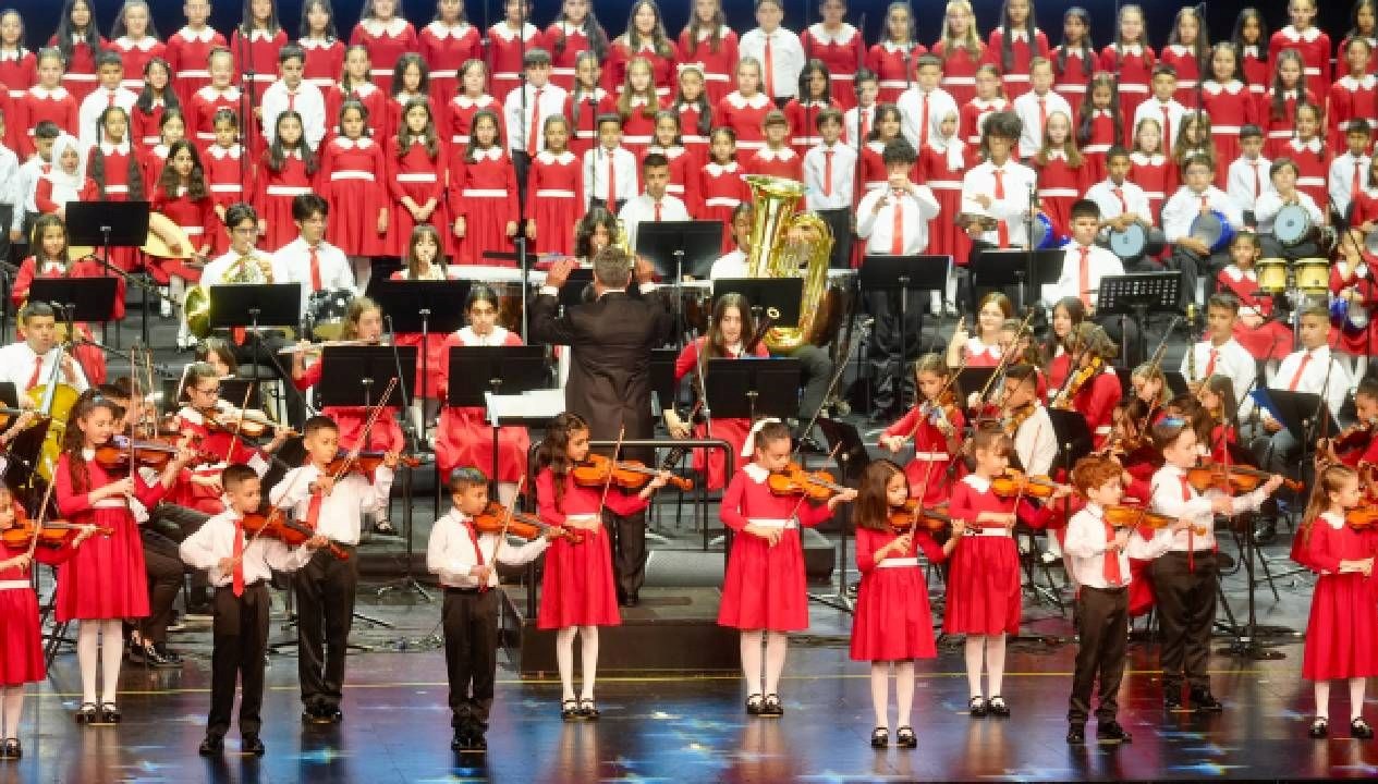 Cumhurbaşkanlığı Çocuk Orkestrası ve Korosu AKM'de Büyüleyici Bir Performans Sergiledi!