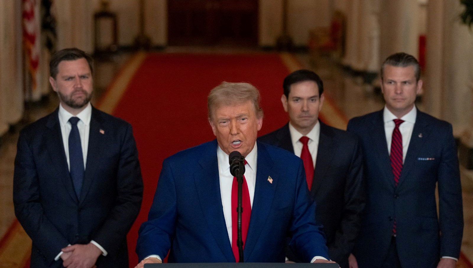 İran’a Yönelik Saldırılar ABD Politikasını Sarsıyor: Trump’a Azil Önerisi!