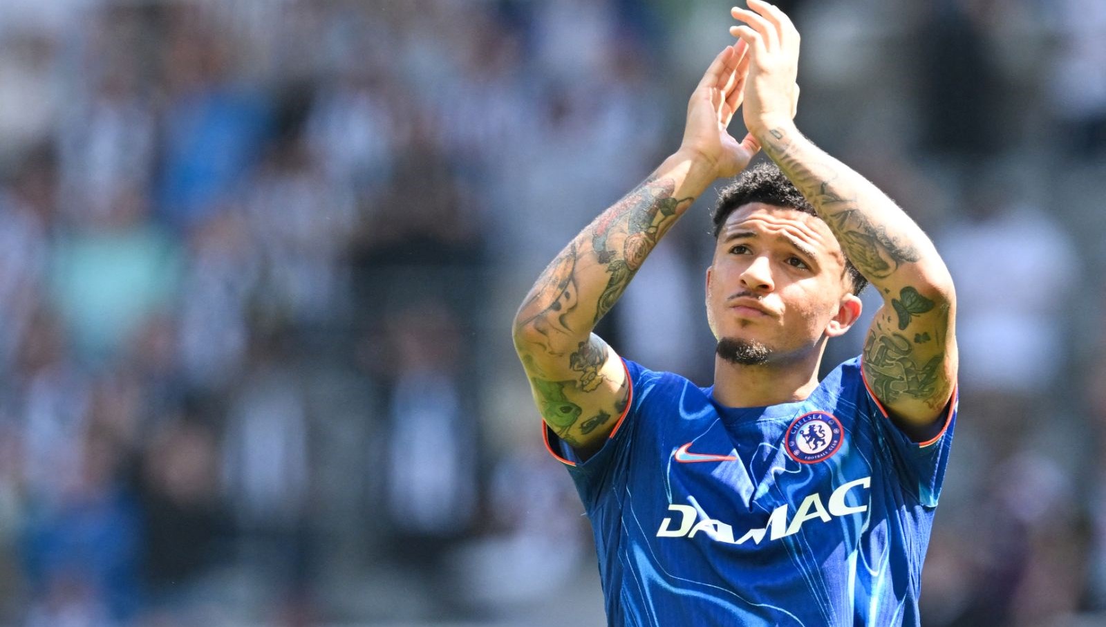 Fenerbahçe’nin Transfer Hedefi: Jadon Sancho’nun Hayatı ve Yaşı Nedir?