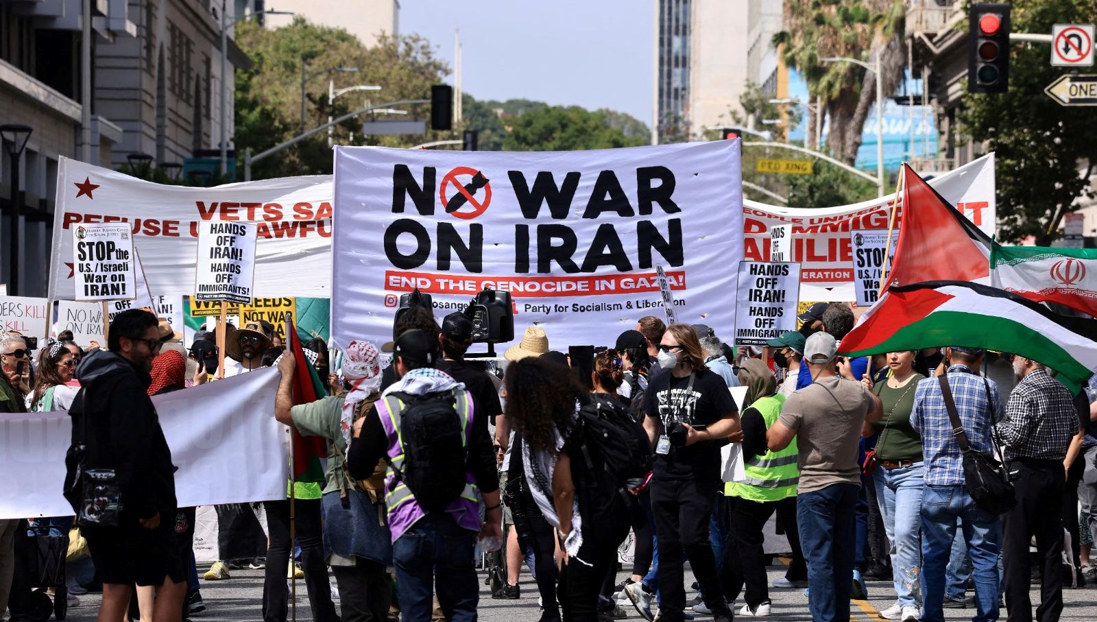 New York'ta İran'a Yönelik Saldırılar Protesto Edildi