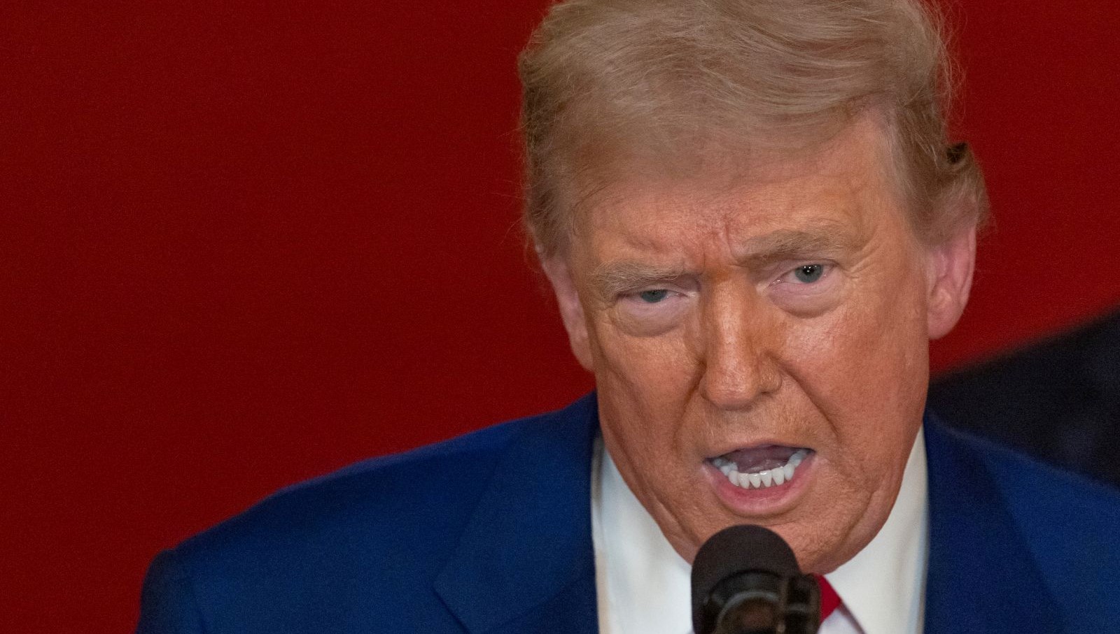 Trump'tan Medvedev'e Caydırıcı Yanıt