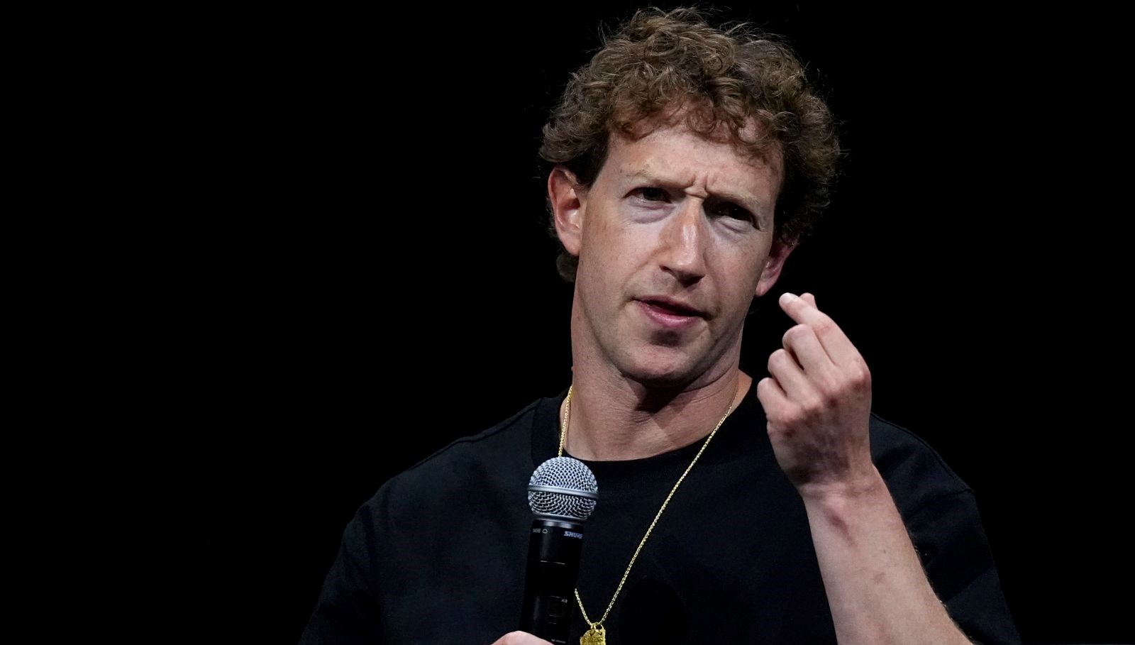 Zuckerberg, 100 Milyon Dolarlık Maaş ile WhatsApp'tan İş Teklifi Yapıyor!
