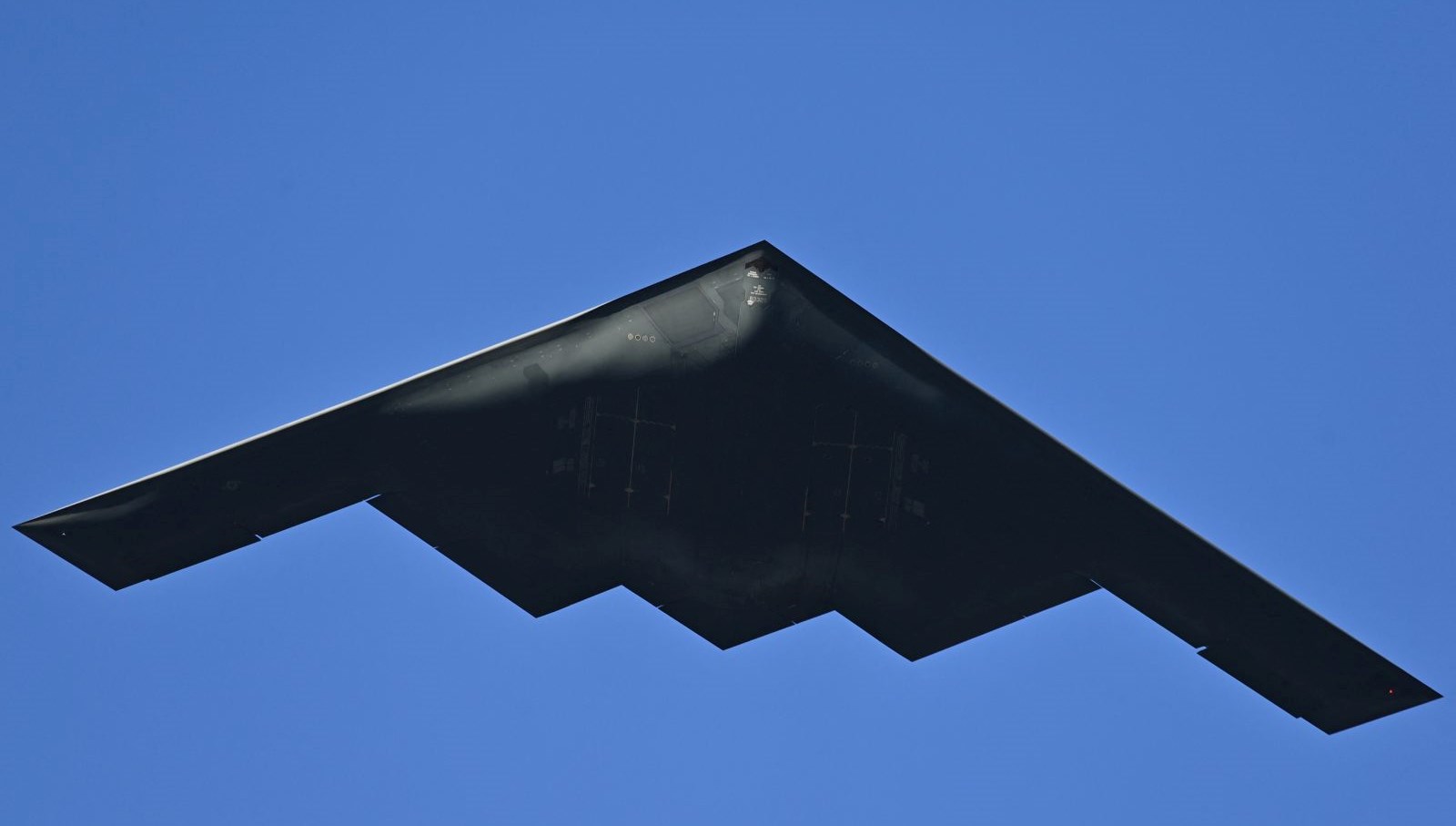 B2 Spirit Bombardman Uçağının Özellikleri ve Uçuş Süresi: Maliyetleri Ne Kadar?