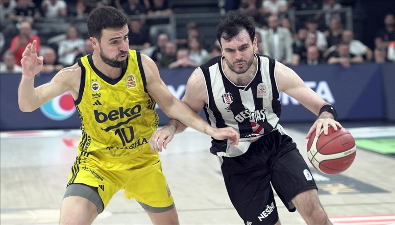 Fenerbahçe Beko ile Beşiktaş Fibabanka karşılaşması: Tarih, Saat ve Yayıncı Kanal Belli Oldu! Şampiyonluk Mücadelesine Hazırlar!