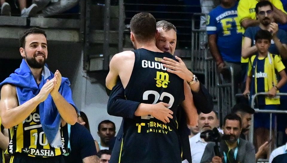 Fenerbahçe Beko'nun zaferi: Guduric duygusal bir veda ile sahneden ayrıldı!