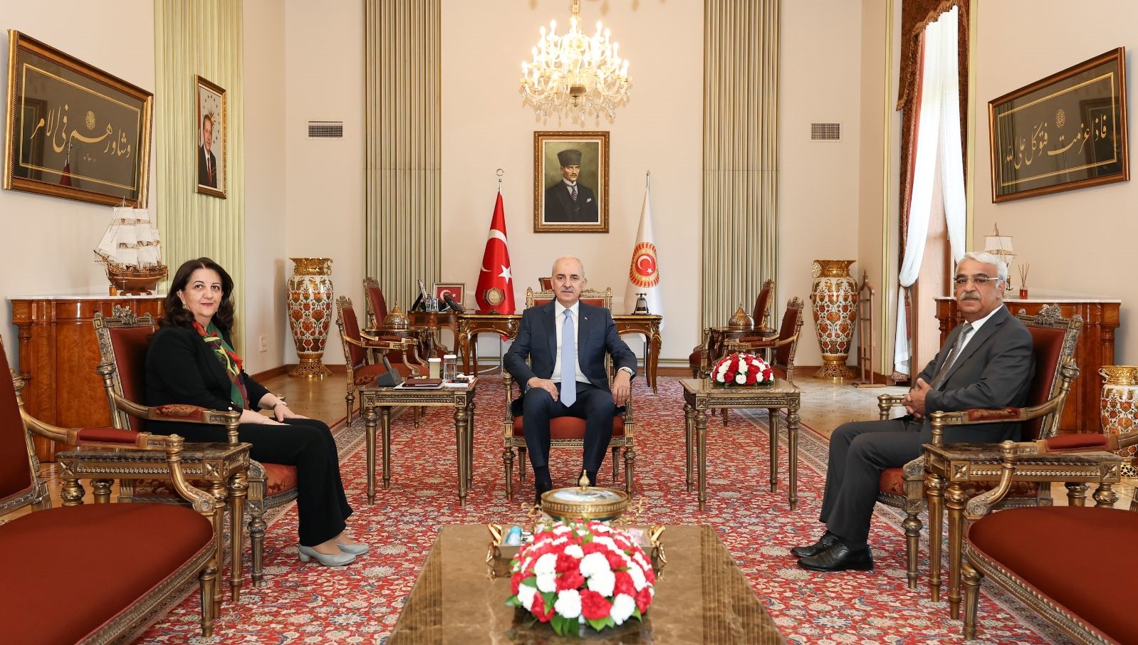 İmralı Heyeti’nden Önemli Adım: DEM Parti, Erdoğan, Bahçeli ve Özel ile Bir Araya Gelmeye Hazırlanıyor!