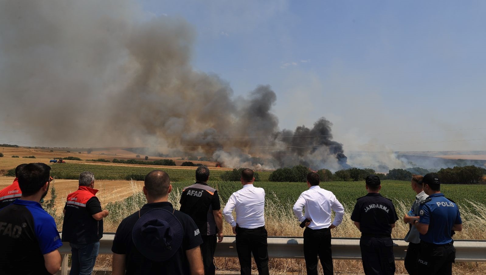 Edirne'nin Tarım Arazilerinde Yangın: Durum Kontrol Altına Alındı