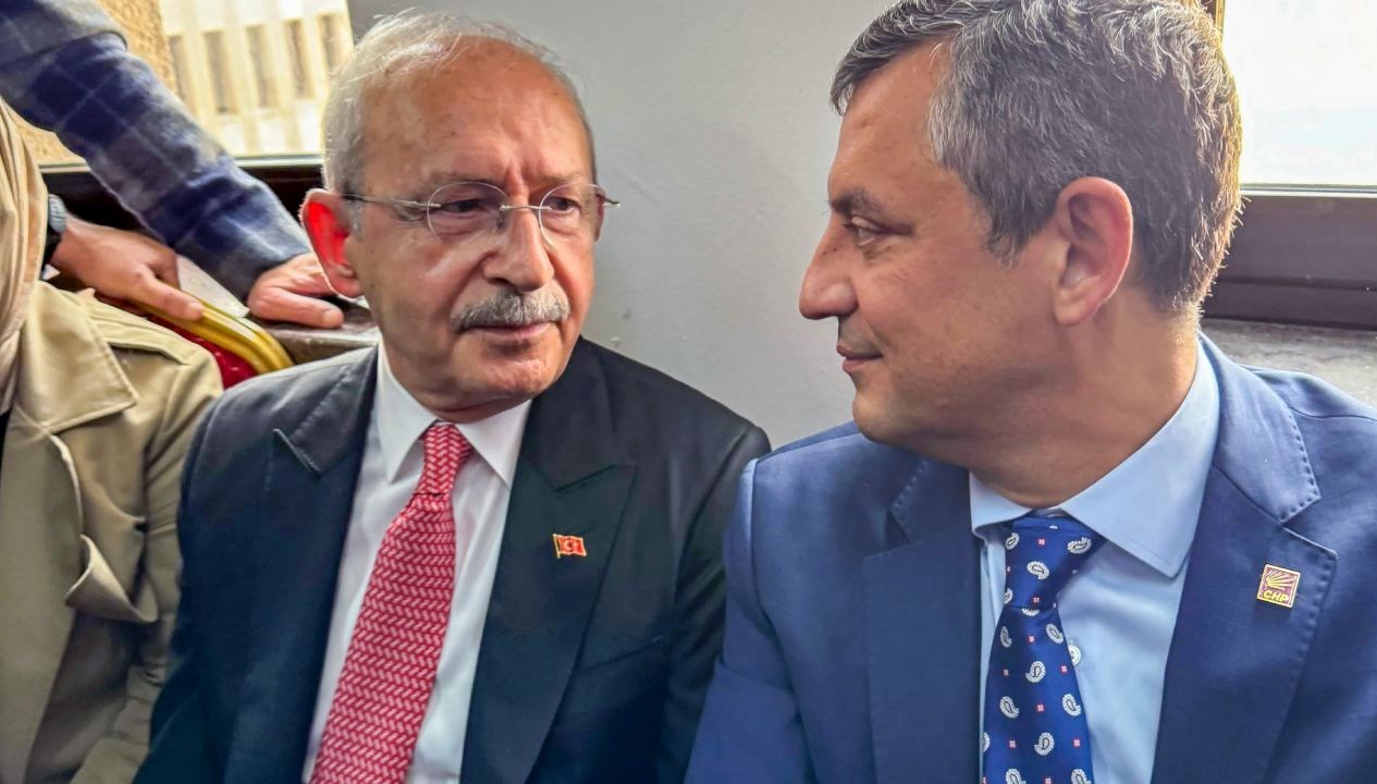 Eski Genel Başkanlardan Özel'e Destek: Kılıçdaroğlu'na Yönlendirme!