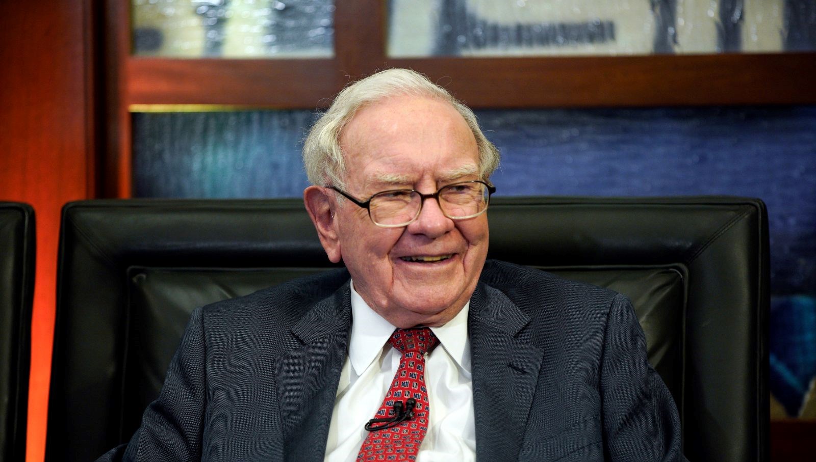 Buffett’tan Efsanevi Bağış: Zenginler Listesinde Şaşırtan Değişim!