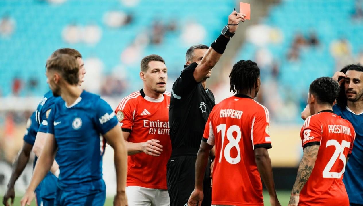 Chelsea, Benfica'ya Fark Attı!
