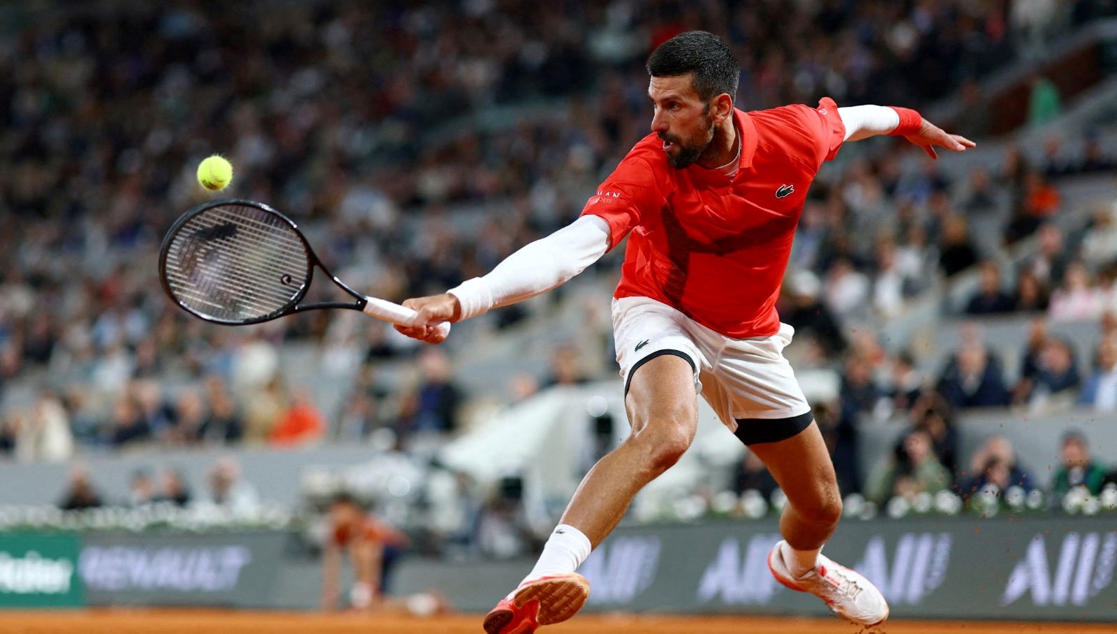 Wimbledon'da Tırmanan Gerilim: Djokovic Zirveye Oyun Oynuyor!